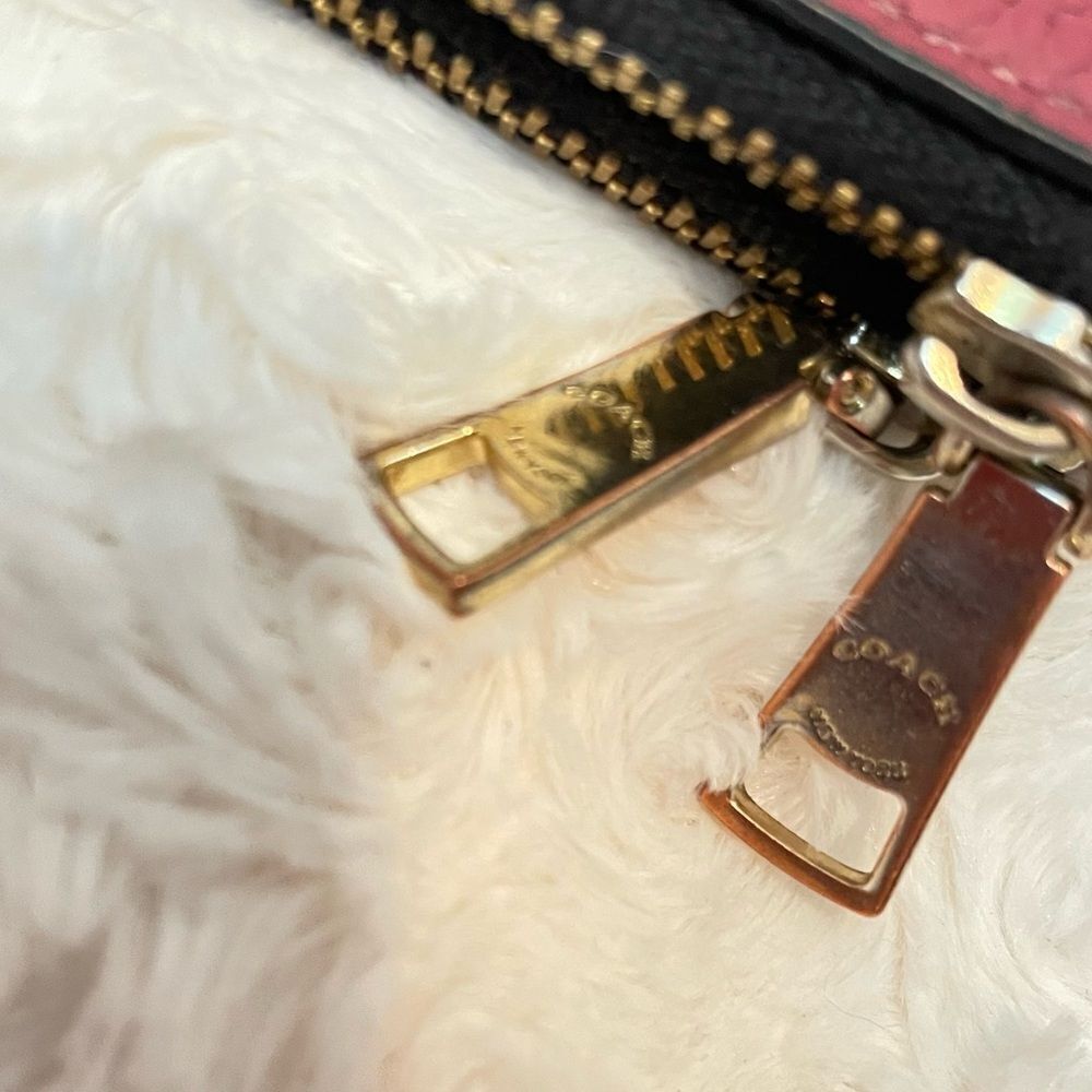 Coach Color Block Rouge Creme Pebbled Leather Large Double Zip Wristlet Clutch - Picture 9 of 16